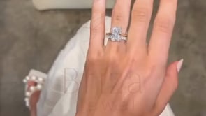 Lab Grown Radiant Cut Engagement Ring - Gold Diamond