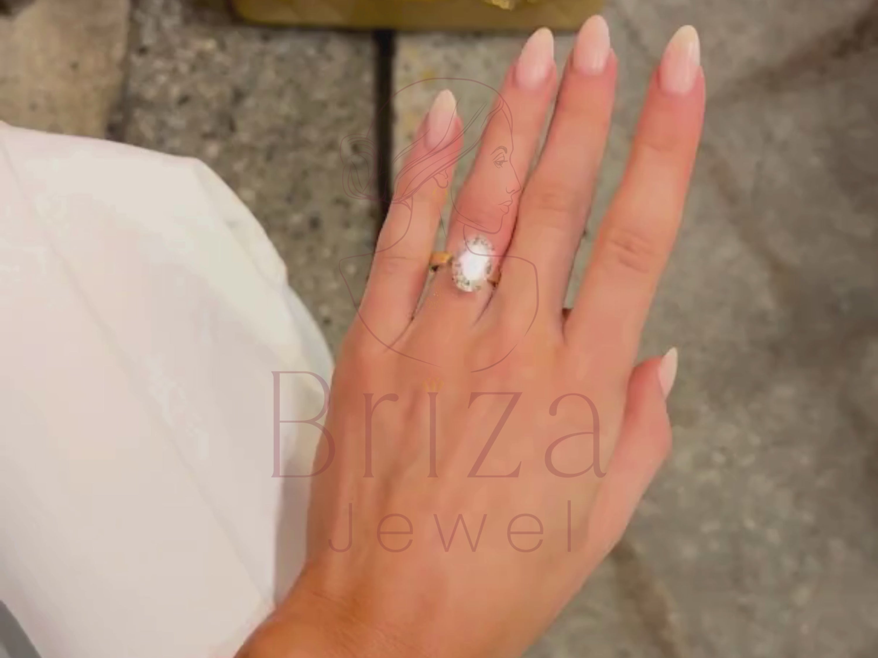 Oval Diamond Ring | Gold Solitaire Engagement & Bridal Jewelry