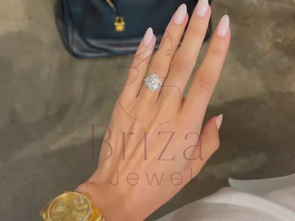 Halo Engagement Ring Oval - Moissanite