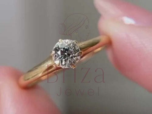 Minimalist Gold Solitaire Ring with Brilliant Round-Cut Diamond