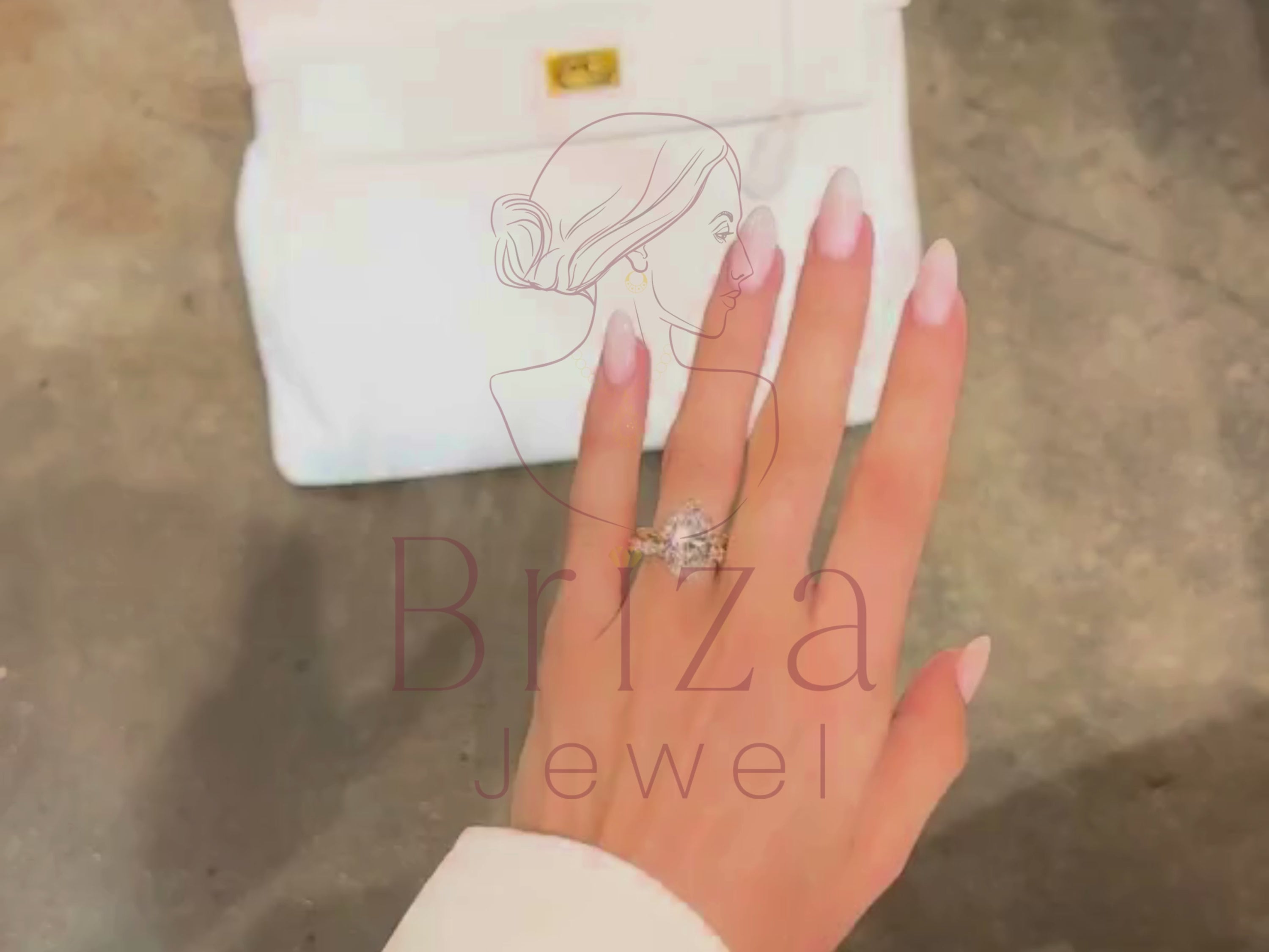 Oval Diamond Wedding Ring | 14K Gold Minimalist Bridal Ring